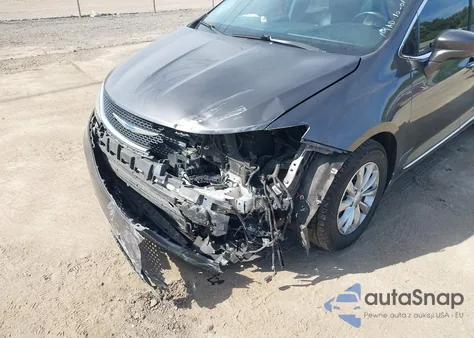 2018 Chrysler Pacifica Touring L из США, поврежденный, VIN 2C4RC1BG9JR233607